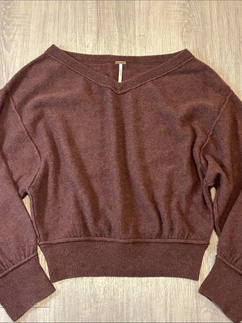 Free People Woman’s 100% Cashmere Pullover V Neck Brown Sweater  XS
